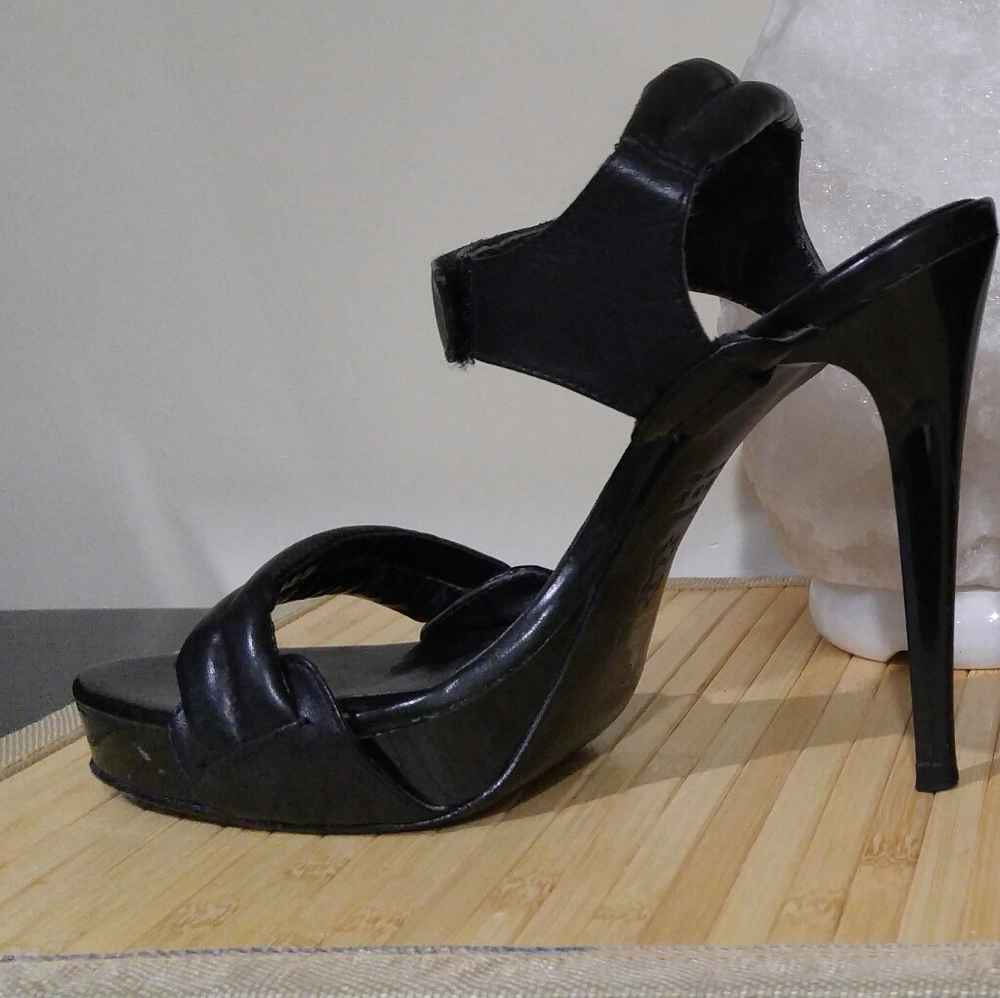 Leather heals with Velcro strap